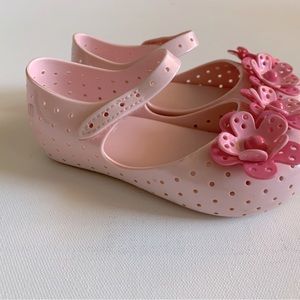 Mini Melissa Girl Perforated Flower Mary Jane Flats. Gently worn.